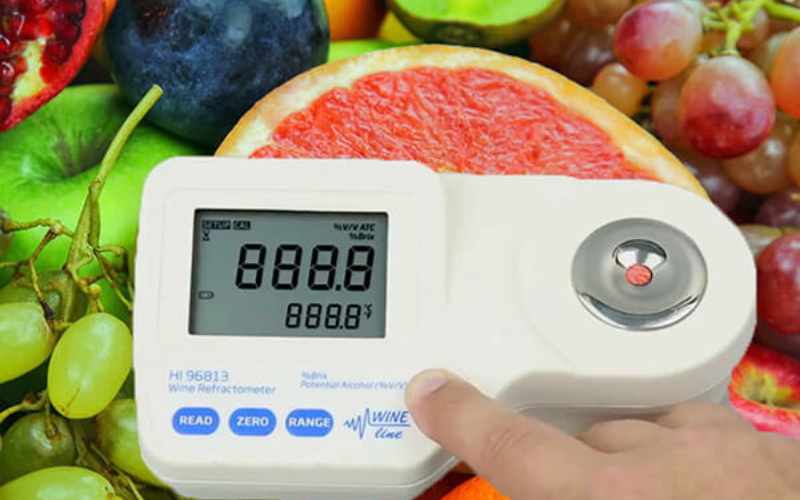 Nguyên tắc sử dụng khúc xạ kế đo độ ngọt