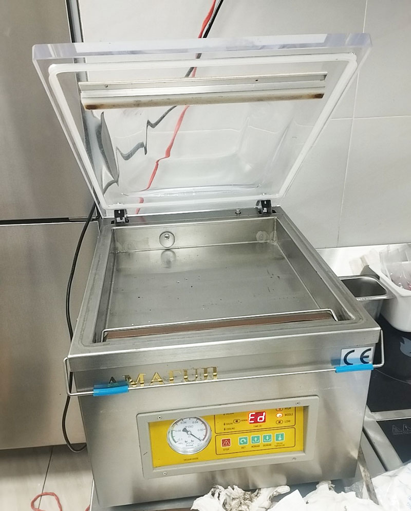 Máy hút chân không DZ-300PD đến từ thương hiệu Yamafuji