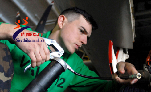 Bảo trì và vệ sinh máy bơm mỡ khí nén như thế nào