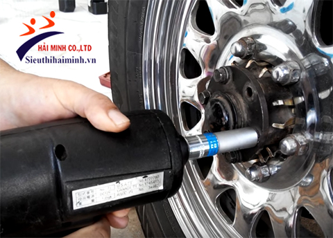 máy bắn bu lông giá rẻ