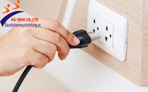 Kiểm tra nguồn điện khi máy hàn miệng túi không vào điện