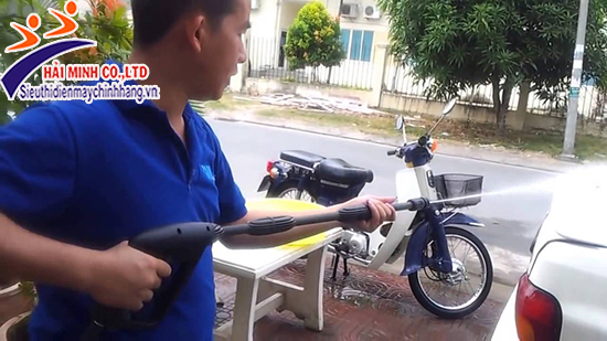Máy phun áp lực chính hãng cho hiệu quả rửa xe cao