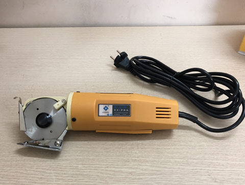 Máy cắt vải cầm tay Lejiang YJ-70A