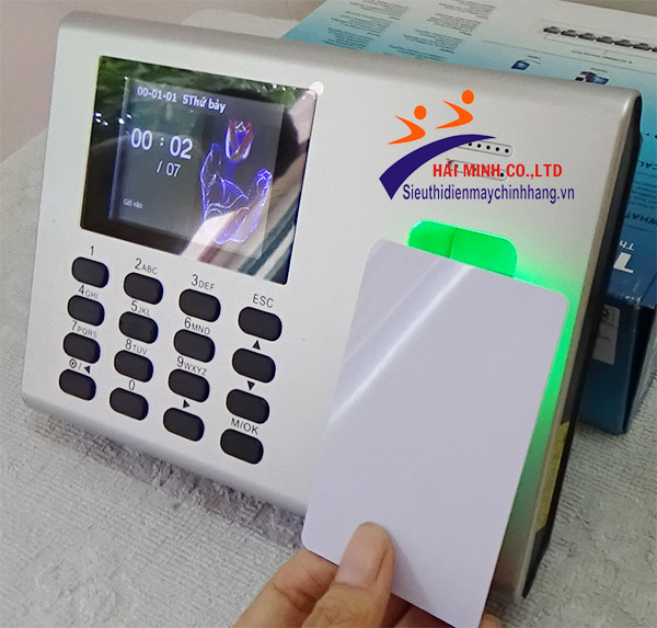 máy chấm công thẻ từ