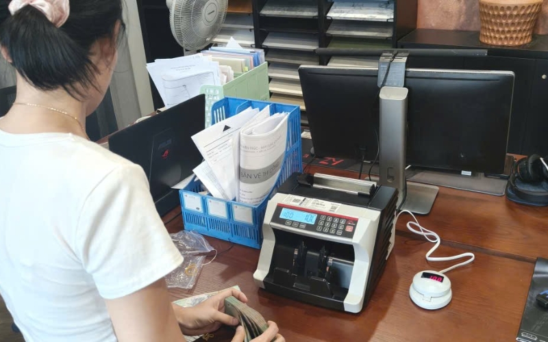 Đa dạng mẫu may dem tien