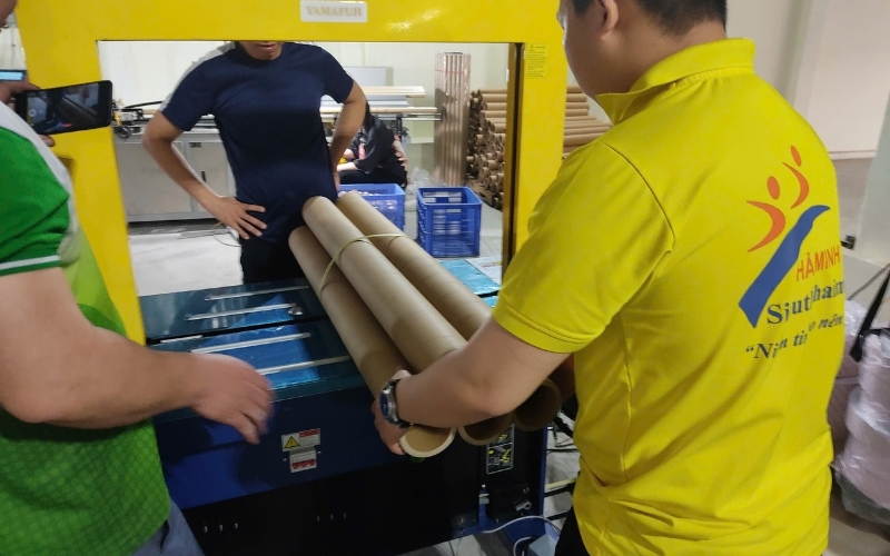 Chọn máy đóng đai thùng cho hàng hóa dễ vỡ