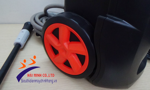 Máy phun áp lực Lutian LT501 có bánh xe dễ dàng di chuyển