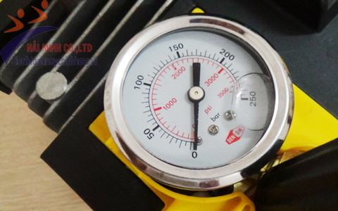 đồng hồ đo áp Máy rửa xe Lutian LT- 590