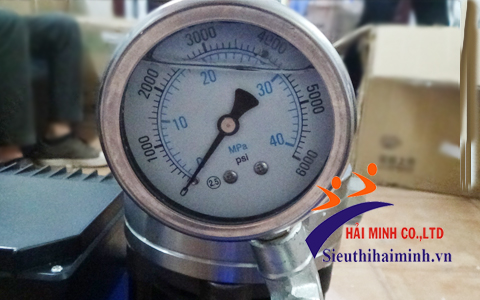 Đồng hồ đo áp của máy phun sơn đầu inox HM 990A